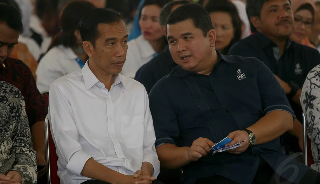 Dalam peresmian itu, Jokowi didampingi Direktur Utama PT Perusahaan Gas Negara (PGN) Hendi Prio Santoso, Jakarta, (25/9/14). (Liputan6.com/Faizal Fanani)