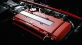 B16B merupakan salah satu mesin legendaris bseutan Honda. Mesin ini menjadi ikonik karena menjadi jantung pacu dari Honda Civic Type R EK9. Mesin ini berkapasitas 1.600cc 4-silinder VTEC naturally aspirated yang dapat menghasilkan tenaga sebesar 182 Hp dan torsi 160 Nm. Teknologi VTEC yang disematkan bisa berputar hingga 9.000 rpm sehingga menhasilkan suara yang sangat merdu. (Source: hotcars.com)
