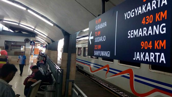 Jalur Terendam Banjir, Kereta Api Rute Malang - Banyuwangi Batal Berangkat - Liputan6.com