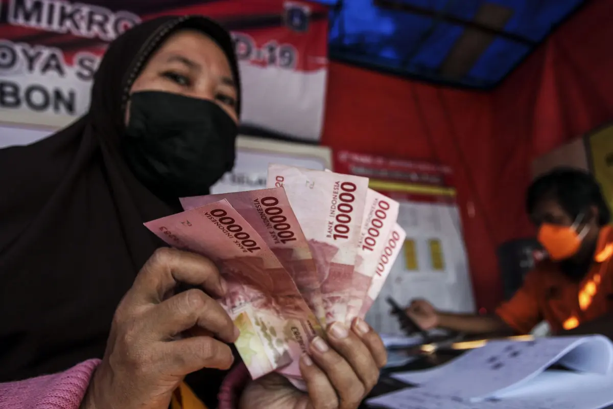 FOTO: Penyaluran Bansos untuk Warga Terdampak Pandemi COVID-19