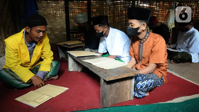 Semangat Santri Dhuafa Belajar di Pesantren Non Permanen