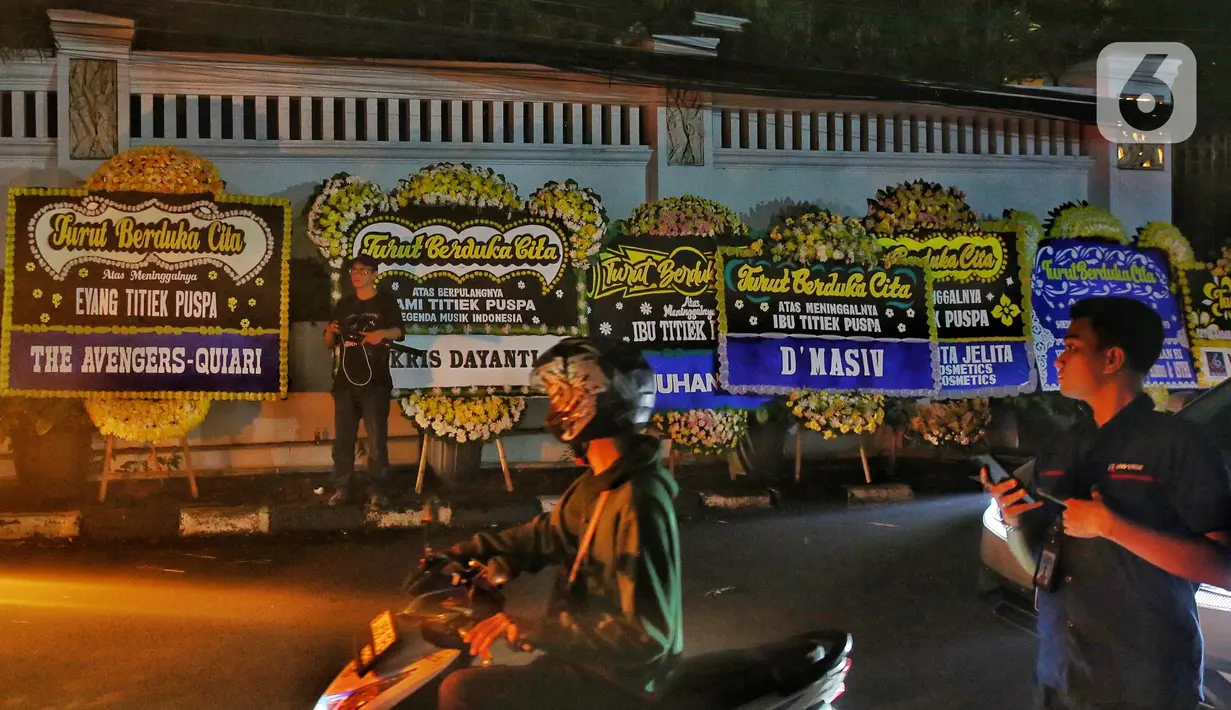 Menurut rencana, jenazah Titiek Puspa akan dimakamkan pada Jumat (11/4/2025) di Tempat Pemakaman Umum (TPU) Tanah Kusir, Jakarta. (Liputan6.com/Angga Yuniar)