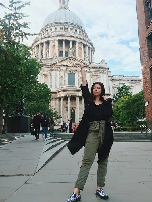 (Instagram/sharazaaa)