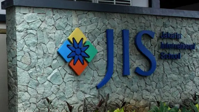 JIS