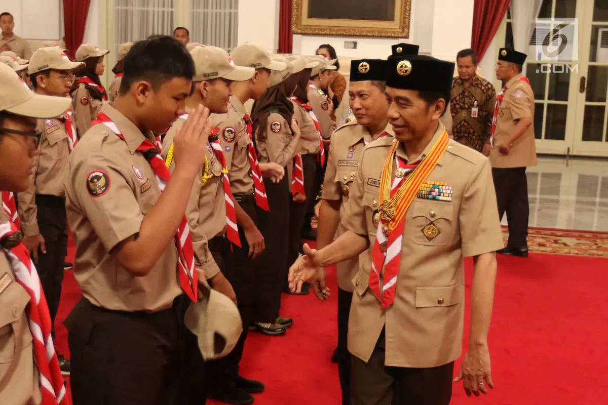 Jokowi Lepas Kontingen Pramuka ke Virginia