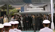 Momen Listyo Dampingi Prabowo Sebelum Pergantian Kapolri