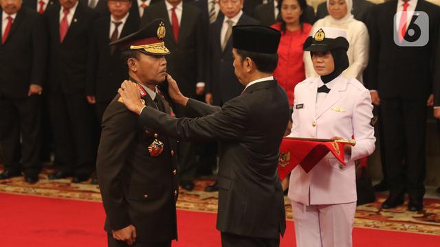 Dilantik Jokowi, Idham Azis Resmi Jadi Kapolri