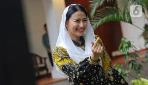 Dyah Roro Esti Widya Putri atau yang biasa disapa Roro Esti adalah seorang politikus Indonesia yang saat ini menjadi anggota Dewan Perwakilan Rakyat Republik Indonesia (DPR RI) dari daerah pemilihan Jawa Timur X. Ia juga menjabat sebagai Wakil Bendahara Umum Partai Golkar. (Liputan6.com/Angga Yuniar)