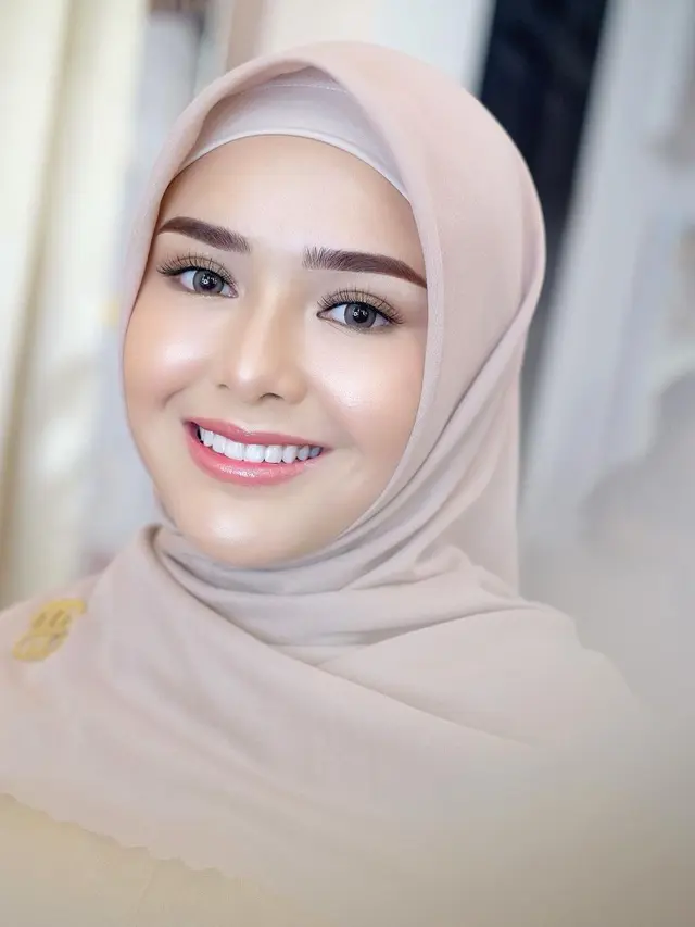 6 Pemotretan Terbaru Amanda Manopo dengan Hijab, Tampil Anggun Pakai Gamis