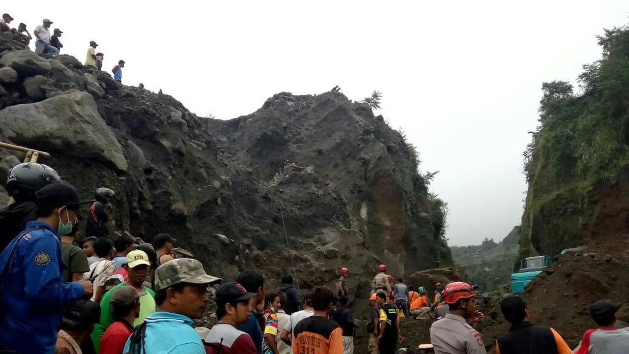 Ibu dan Anak Tewas Seketika Saat Tunggu Keluarga Menambang Pasir