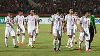 Timnas Vietnam U-19 selepas kalah 0-1 dari Indonesia di penyisihan Grup A Piala AFF U-19 2018 di Stadion Gelora Delta, Sidoarjo, Sabtu (7/7/2018). (Bola.com/Aditya Wany)