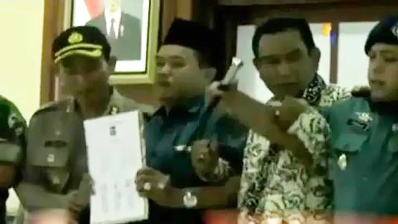 VIDEO: Masyarakat Tanjung Balai Tanda Tangani Kesepakatan Damai