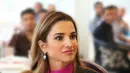 Ratu Rania Al Abdullah yang cantik dan anggun ini adalah istri dari Pangeran Abdullah II (Raja Yordania).  Ia terlahir pada 31 Agustus 1970 (Istimewa)