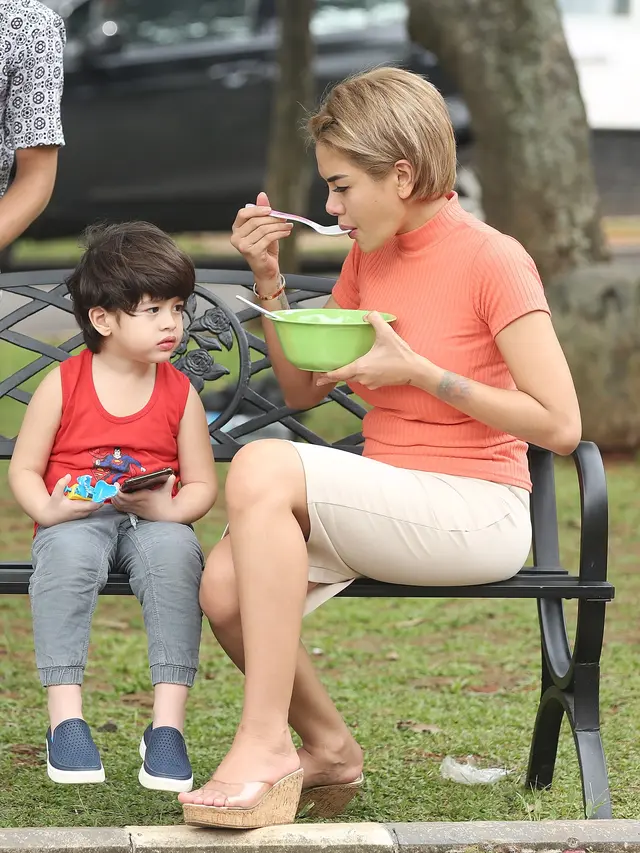 [Bintang Nikita Mirzani