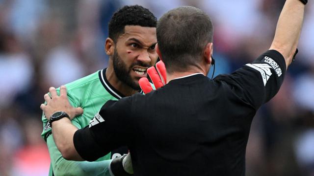 Foto: Momen Dramatis Kemenangan Tottenham Hotspur atas Sheffield United, Diwarnai 14 Kartu Kuning, 1 Kartu Merah dan 12 Menit Injury Time