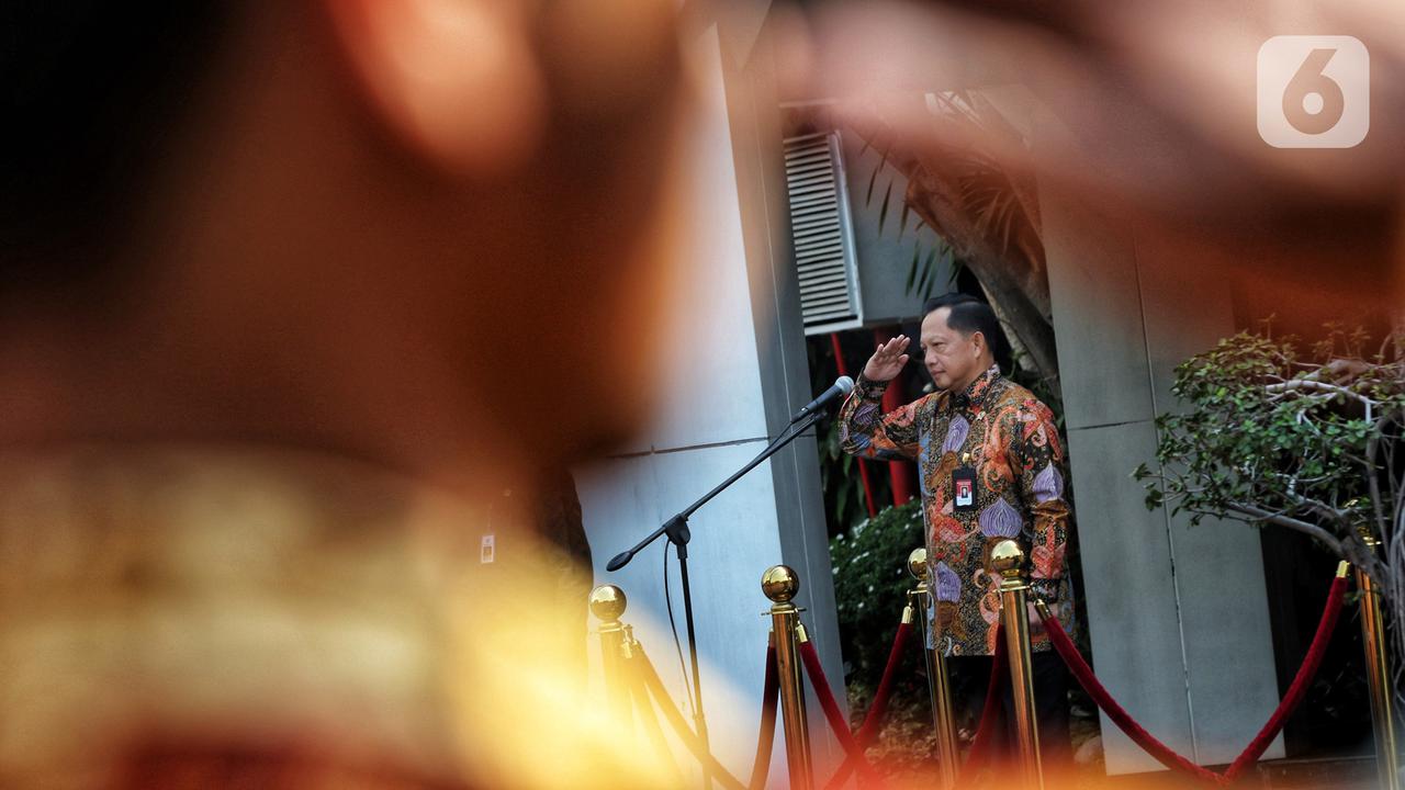 Tito Karnavian Pimpin Apel Perdana di Kemendagri