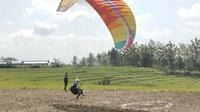 Wisata olahraga Paralayang salah satu potensi yang sedang dikembangkan desa di Kabupaten Magetan. Foto (Istimewa)