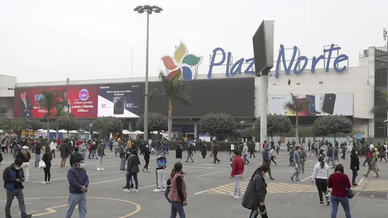 Mall di Peru kembali buka meski kasus Virus Corona (COVID-19) tinggi.