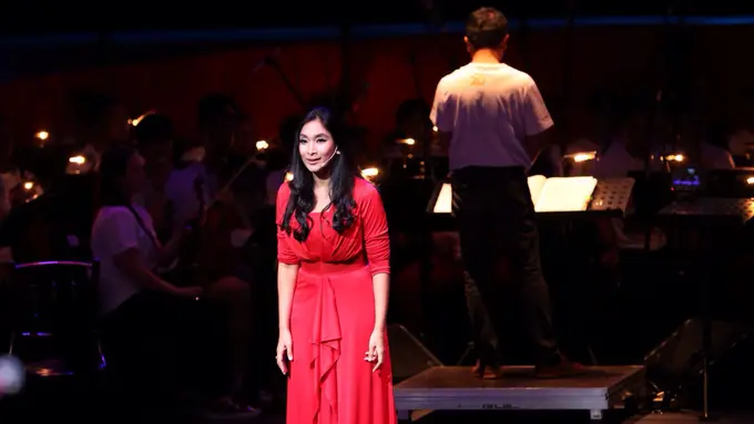 [Bintang] Happy Salma