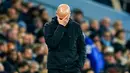 Pelatih Manchester City, Pep Guardiola, tampak kecewa setelah gagal meraih kemenangan saat menjamu Nottingham Forest pada laga Liga Inggris di Etihad Stadium pada Kamis (5/3/2026). (AP Photo/Dave Thompson)