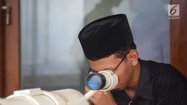 Mengintip Hilal di Langit Semarang