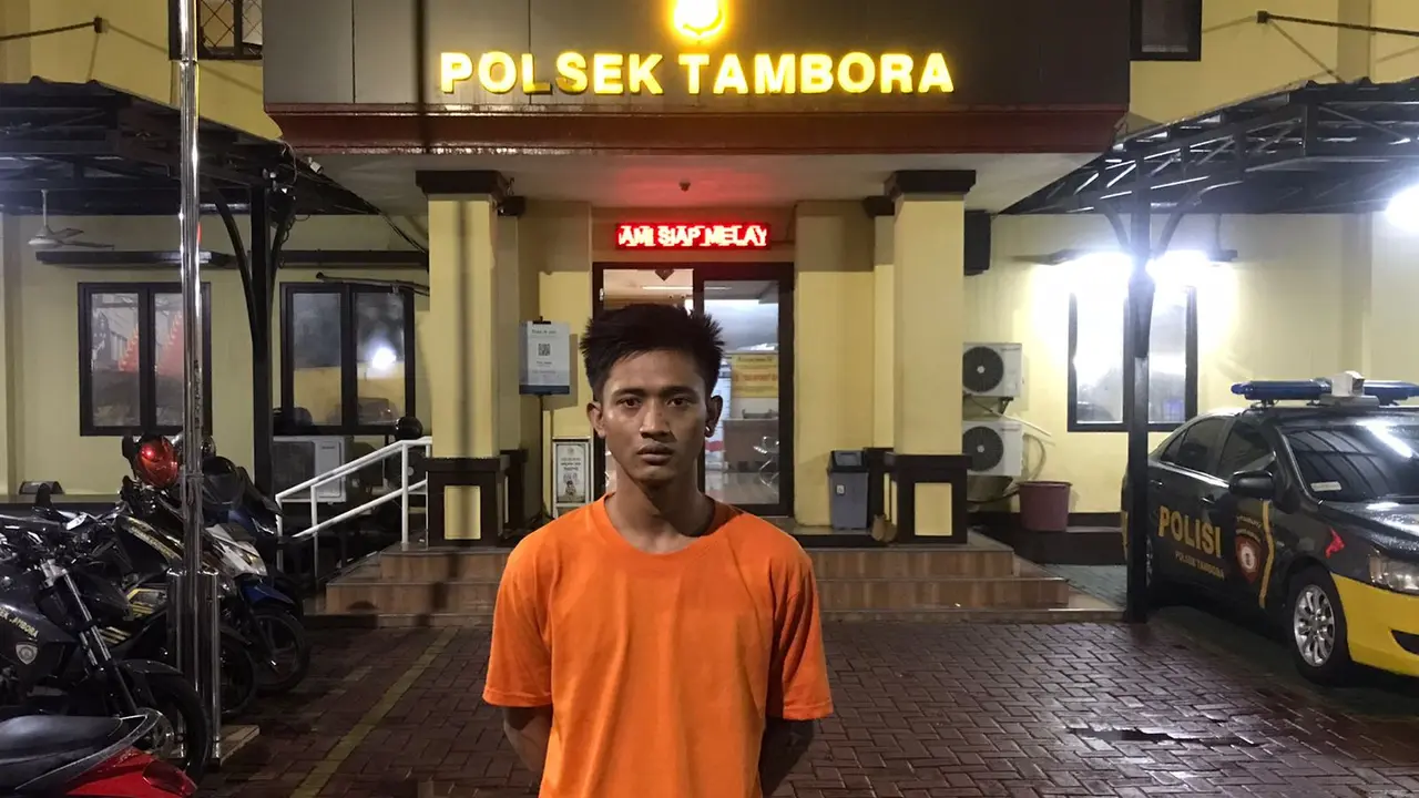Tersangka Begal inisal ASM (22) ditangkap di kawasan Sawah Lio, Tambora Jakarta Barat.