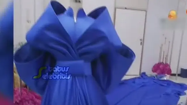 6 Potret Syahrini di HUT SCTV, Pakai Face Shield Hati dan Jubah Seberat 20 Kg