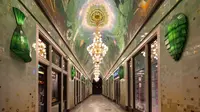 Terowongan di Amsterdam ini akan membawa imajinasi Anda melayang karena keindahan desain dan seninya. (Foto : inhabitat.com)