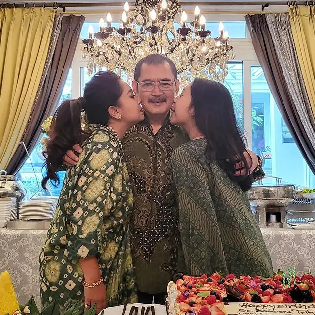 Bambang Trihatmodjo ulang tahun ke-69.