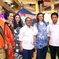 Nadine Chandrawinata, salah satu perempuan Indonesia yang peduli dengan destinasi wisata di Tanah Air. Kerap mengunjungi berbagai daerah, kali ini kota Malang yang menjadi pusat perhatian Nadine. (Nurwahyunan/Bintang.com)