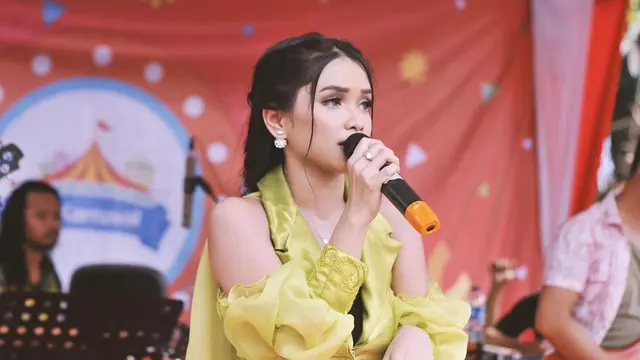 ilustrasi potret mela amalia, seorang aktris sinetron indosiar yang mengawali karir sebagai pedangdut/instagram: mela_amalia19