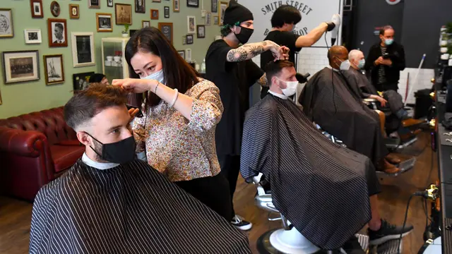 Melbourne Longgarkan Lockdown, Pangkas Rambut Diserbu Pelanggan