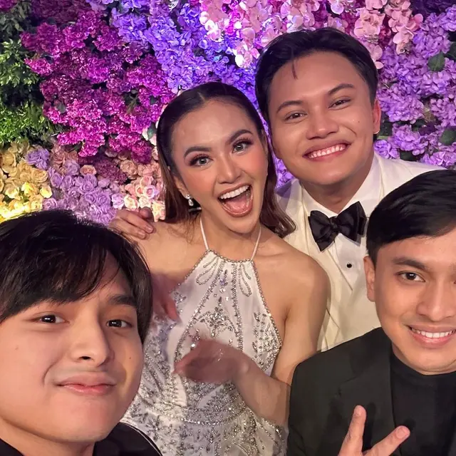 Yovie Widianto bersama Arsy Widianto (Instagram/ywpiano)