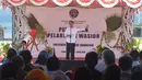 Presiden RI, Joko Widodo (Jokowi) memberikan sambutan jelang peresmian Pelabuhan Wasior di Teluk Wondama, Papua Barat. (Biro Pers Presiden/Kris)