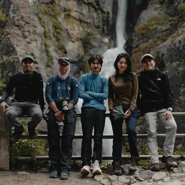 7 Potret Wendy Walters Taklukkan Gunung Annapurna, Disebut Paling Mematikan