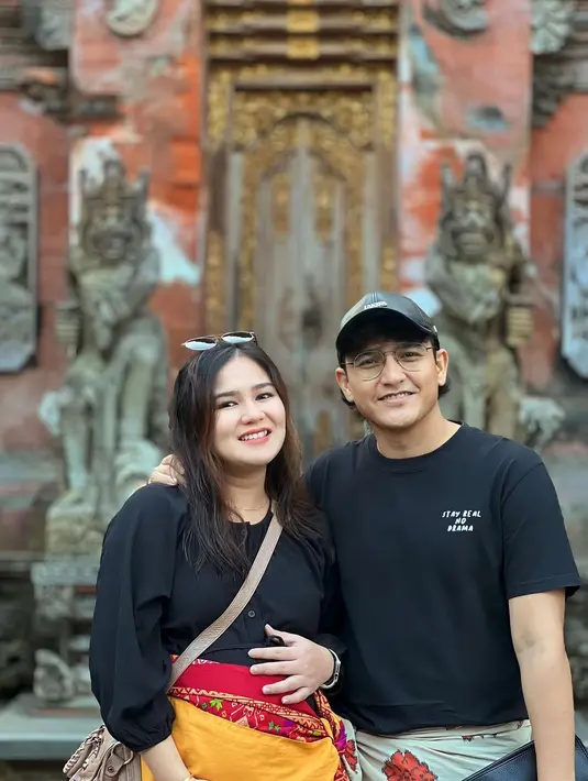 Dengan banyaknya mendapatkan informasi, Qausar juga banyak belajar parenting dari internet. Ia memilih untuk diterapkan dalam keluarganya. [Instagram/qausarhy]