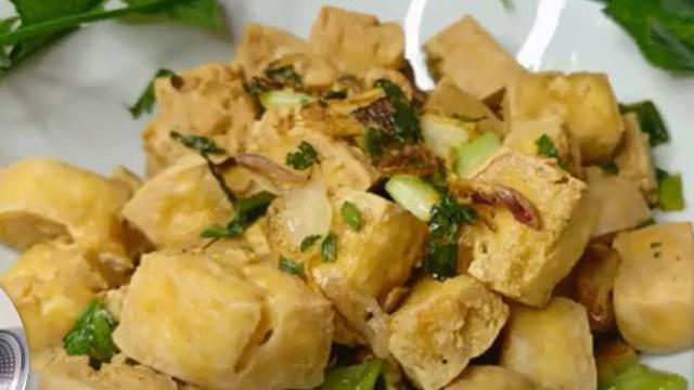 Resep tahu goreng seledri kreasi Dapur Ningti (dok. YouTube/Dapur Ningti)