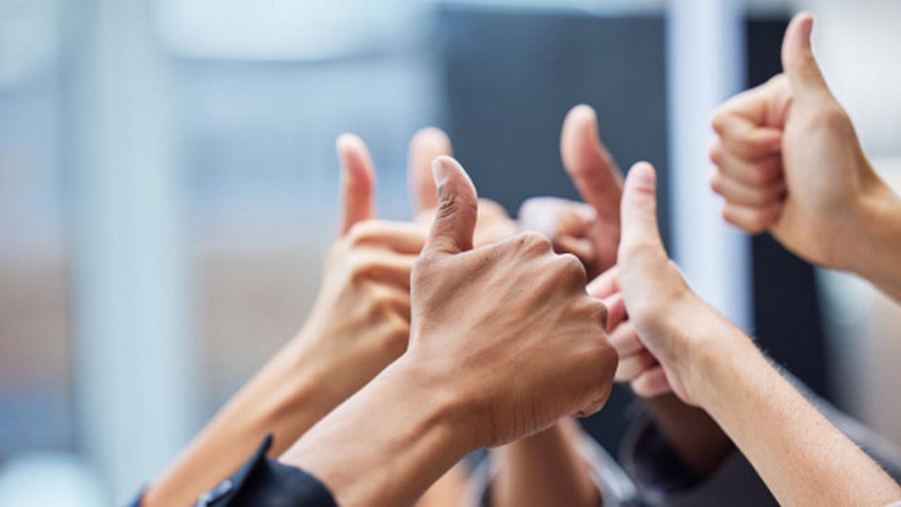 Ilustrasi jempol. (Unsplash/PeopleImages)