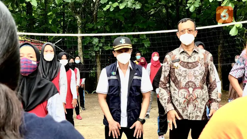 Kunjungan Wakil Menteri Kesehatan Dante Saksono (tengah) di Kampung Germas