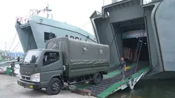 Kapal Rumah Sakit TNI AD Berlayar ke NTT, Bawa Bantuan untuk Korban Gempa