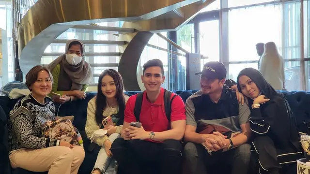Natasha Wilona dan Verrell Bramasta di Dubai