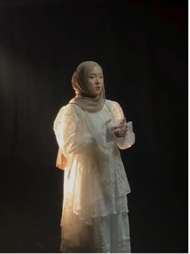 5 Potret Terbaru Nissa Sabyan Pakai Gamis Ini Jadi Sorotan, Diterpa Isu Hamil