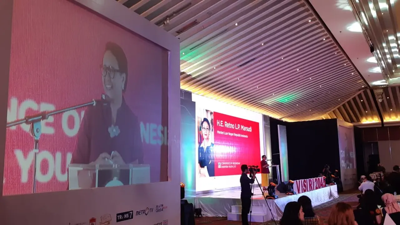 Menteri Luar Negeri RI Retno Marsudi saat menjadi tamu kehormatan dan berpidato dalam Conference of Indonesian Diaspora Youth 2018 (13/8/2018) di Jakarta. (Rizki Akbar Hasan / Liputan6.com)