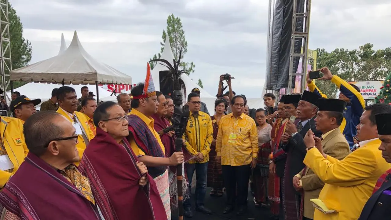 Ketua umum Partai Golkar Airlangga Hartarto saat menggelar safari politik di Sumatera Utara (istimewa)