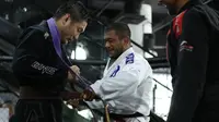 Chatri Sityodtong Dapat Sabuk Cokelat Brazilian Jiu-Jitsu (Ist)