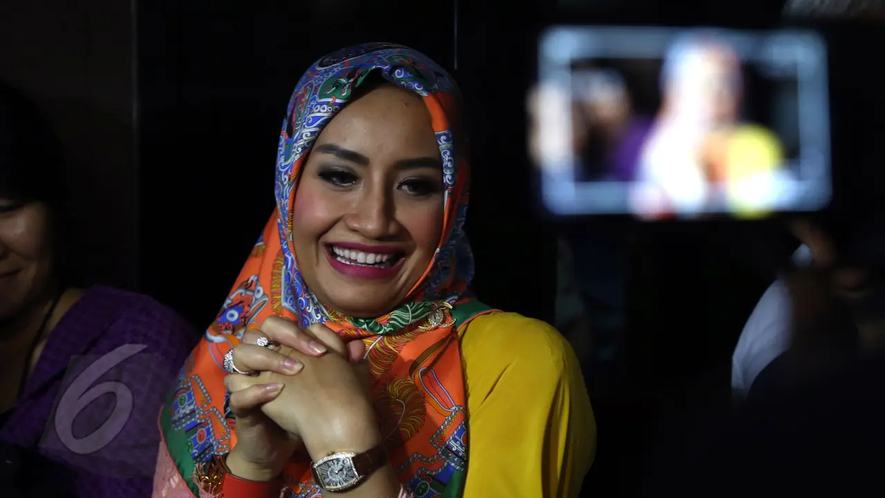 Inisial SB Disebut Terkait Prostitusi Artis, Shinta Bachir Datangi Polres
