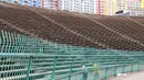 Suasana kursi penonton di Stadion National Olympic, Phnom Penh, Rabu (20/2). Stadion ini menjadi salah satu venue yang menggelar laga Piala AFF U-22 2019. (Bola.com/Zulfirdaus Harahap)