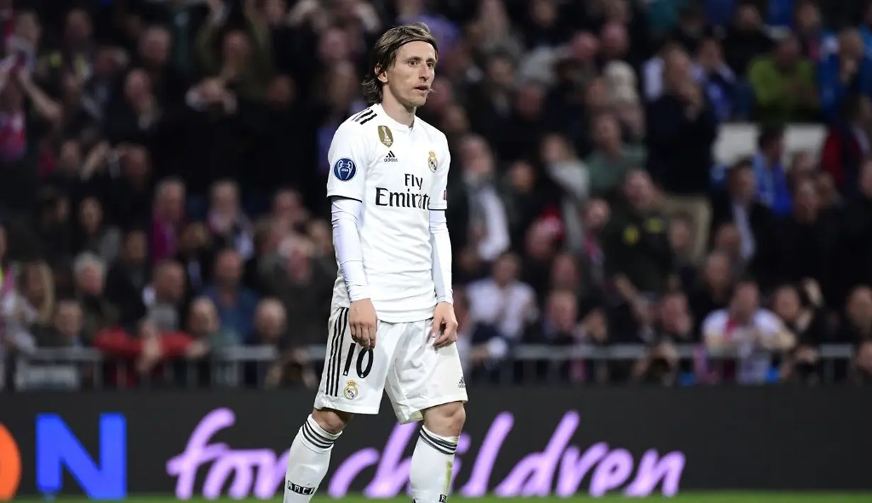2. Luka Modric (Real Madrid) - 33 tahun, 25 juta euro (AFP/Javier Soriano)