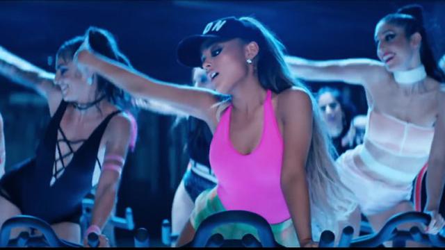 [Bintang] Ariana Grande