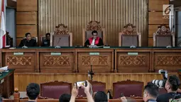 Pengadilan Negeri Jakarta Selatan kembali menggelar sidang praperadilan mantan Ketum PPP Romahurmuziy, Senin (6/5/2019). Romahurmuziy tidak menghadiri sidang praperadilan lantaran belum diperlukan pada persidangan dengan agenda membacakan permohonan tersebut. (Liputan6.com/Faizal Fanani)